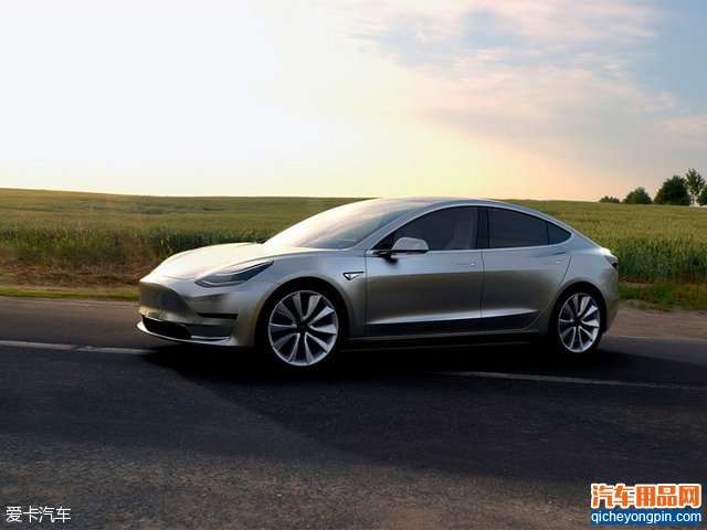 特斯拉Model 3续航里程346km