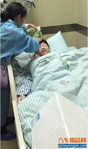 杭州1黄沙车爆胎气浪袭人 炸得23岁小伙肝脾破裂